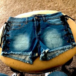VIP JEANS Shorts